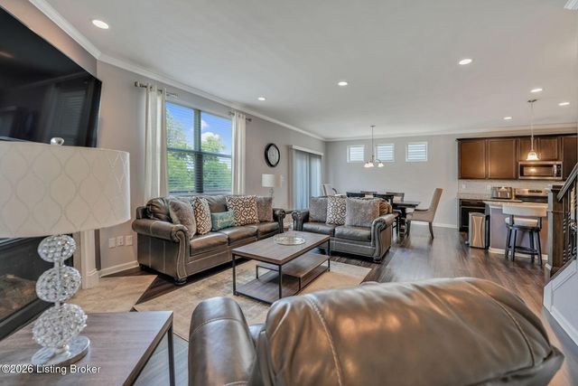 11711 Beacon Ct, Louisville, KY 40299