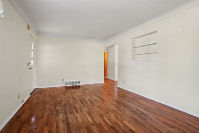 2323 Cumberland Street, Kalamazoo, MI 49006