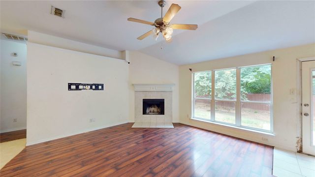 4914 Saddlehorn Drive, Arlington, TX 76017