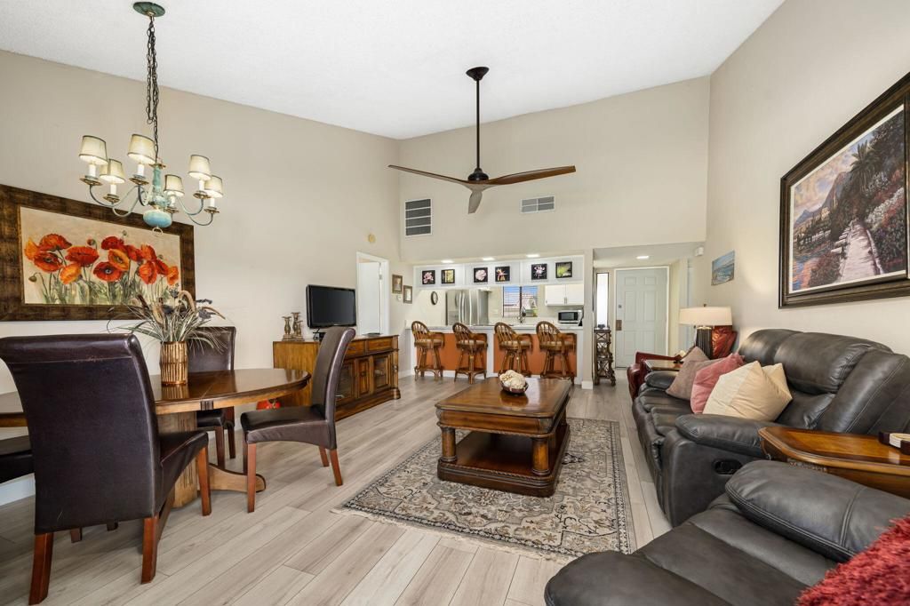 Image 4 of property listing at 40523 Preston Trail, Palm Desert, CA 92211