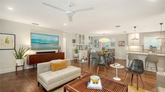 1661 S JEFFERSON AVENUE, Sarasota, FL 34239