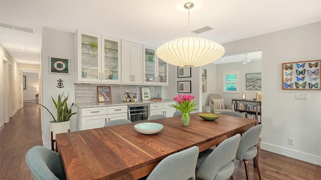 1661 S JEFFERSON AVENUE, Sarasota, FL 34239