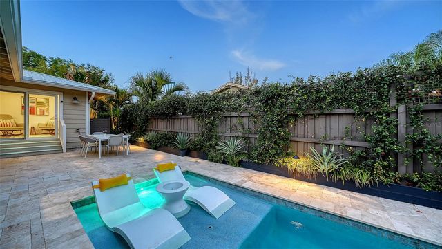 1661 S JEFFERSON AVENUE, Sarasota, FL 34239