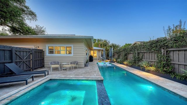 1661 S JEFFERSON AVENUE, Sarasota, FL 34239