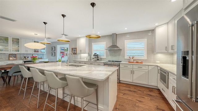 1661 S JEFFERSON AVENUE, Sarasota, FL 34239