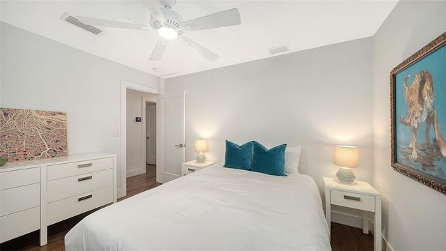 1661 S JEFFERSON AVENUE, Sarasota, FL 34239