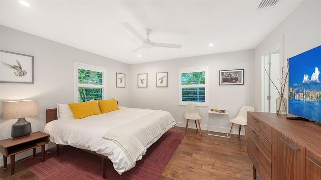 1661 S JEFFERSON AVENUE, Sarasota, FL 34239