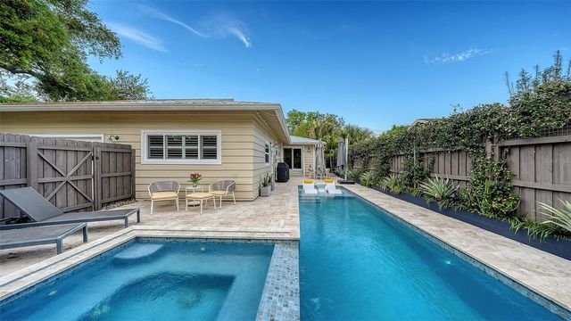 1661 S JEFFERSON AVENUE, Sarasota, FL 34239