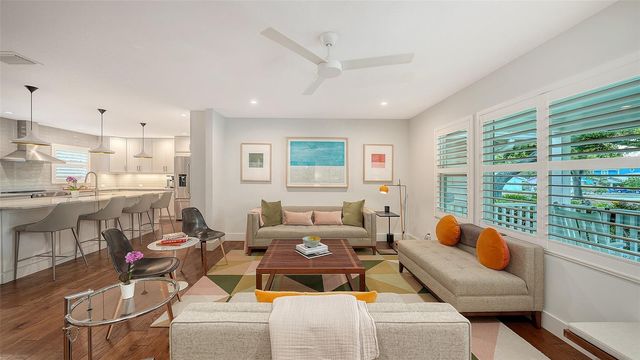 1661 S JEFFERSON AVENUE, Sarasota, FL 34239