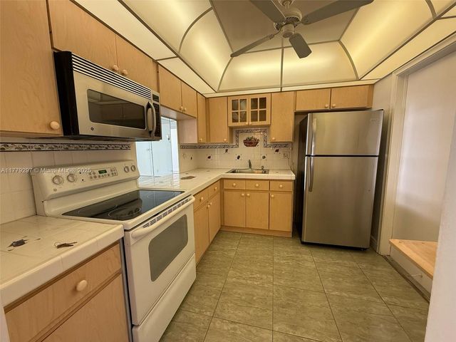 1825 S Ocean Dr 503, Hallandale Beach, FL 33009