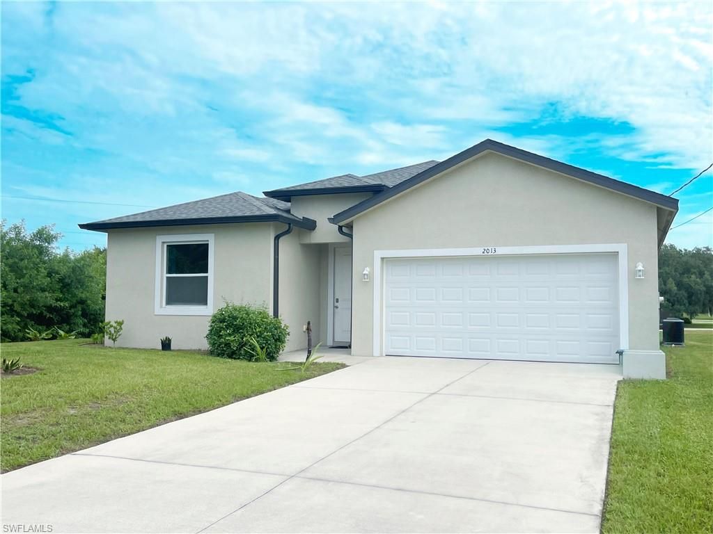2013 Odessa CIR, LABELLE, FL 33935 — exterior