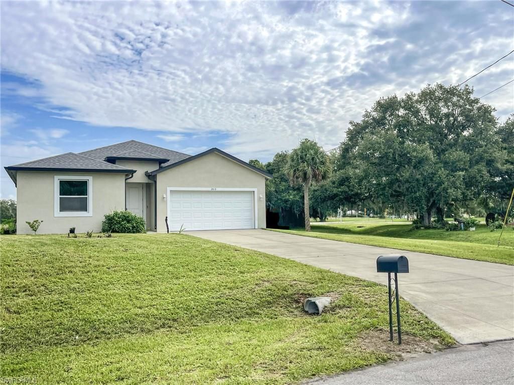 2013 Odessa CIR, LABELLE, FL 33935 — photo 5