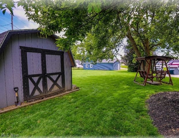 2337 Reno Drive, Louisville, OH 44641