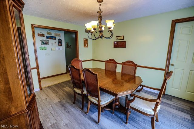 2337 Reno Drive, Louisville, OH 44641