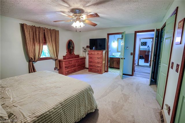 2337 Reno Drive, Louisville, OH 44641