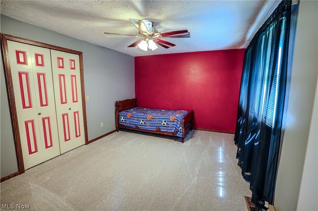 2337 Reno Drive, Louisville, OH 44641