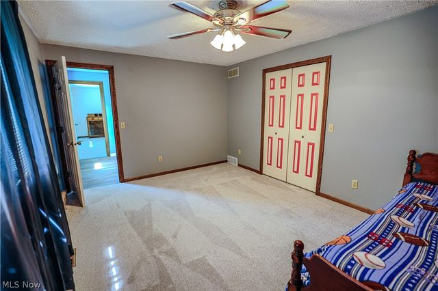 2337 Reno Drive, Louisville, OH 44641