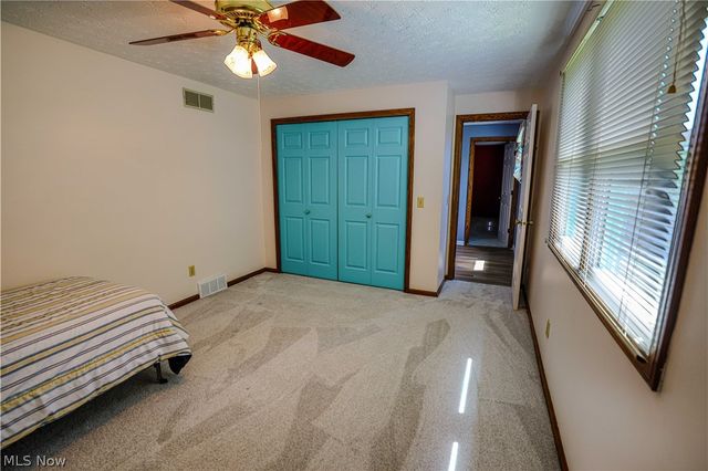 2337 Reno Drive, Louisville, OH 44641