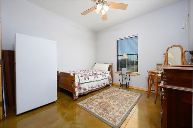 1460 N US HWY 287, Palestine, TX 75803