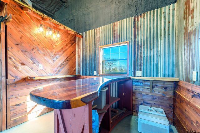 1460 N US HWY 287, Palestine, TX 75803