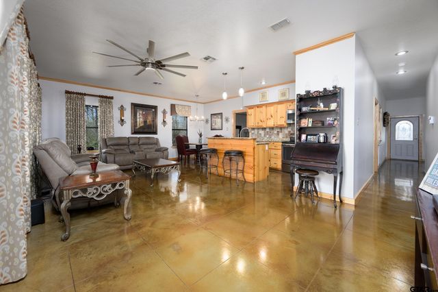 1460 N US HWY 287, Palestine, TX 75803