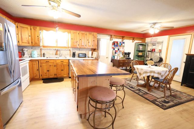 25 Marshall Avenue, Hartford, VT 05001