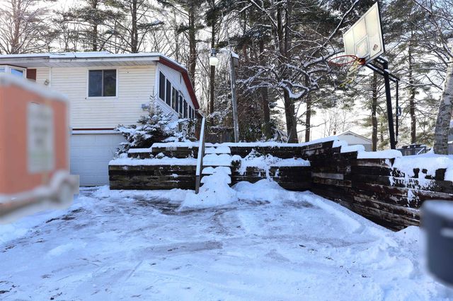 25 Marshall Avenue, Hartford, VT 05001