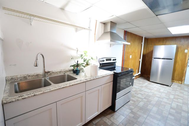 25 Marshall Avenue, Hartford, VT 05001