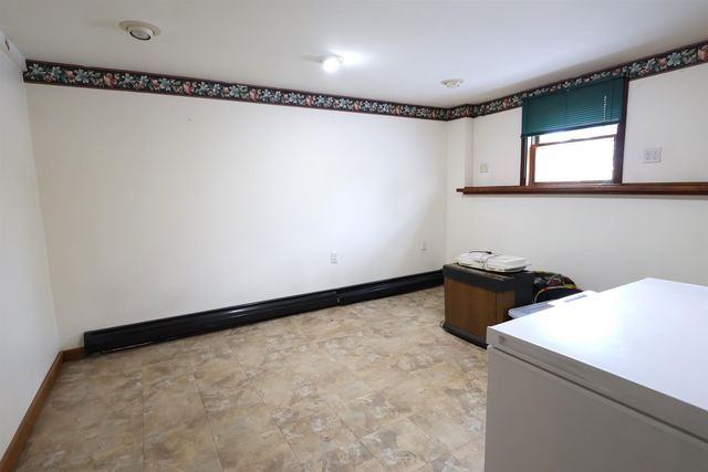 25 Marshall Avenue, Hartford, VT 05001