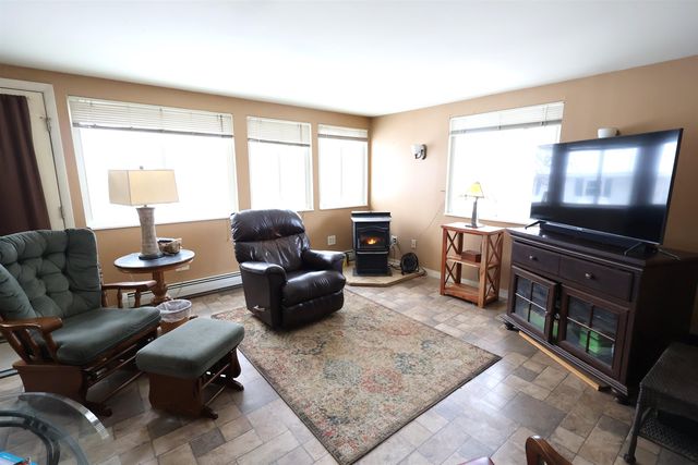 25 Marshall Avenue, Hartford, VT 05001