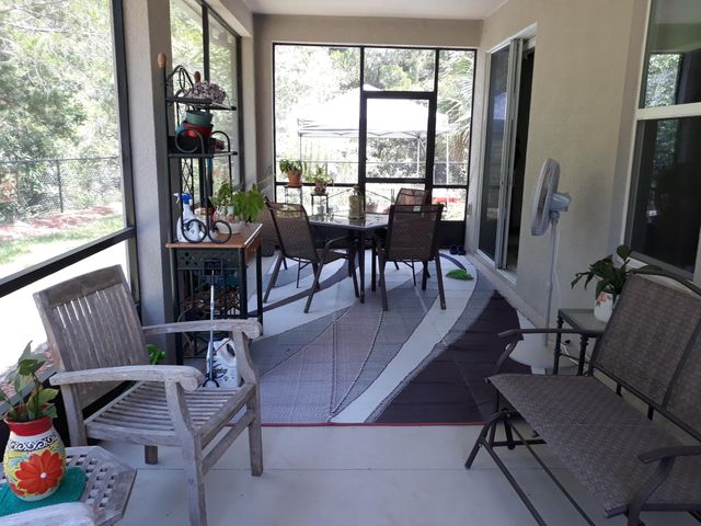 92 Whispering Pine Dr, Palm Coast, FL 32164