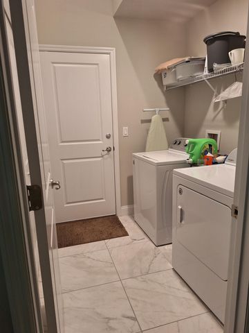 92 Whispering Pine Dr, Palm Coast, FL 32164