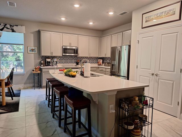 92 Whispering Pine Dr, Palm Coast, FL 32164