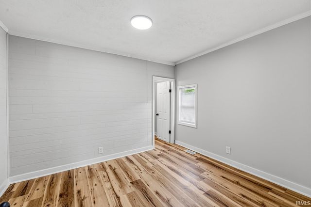 914 W Marion Street, Mishawaka, IN 46545