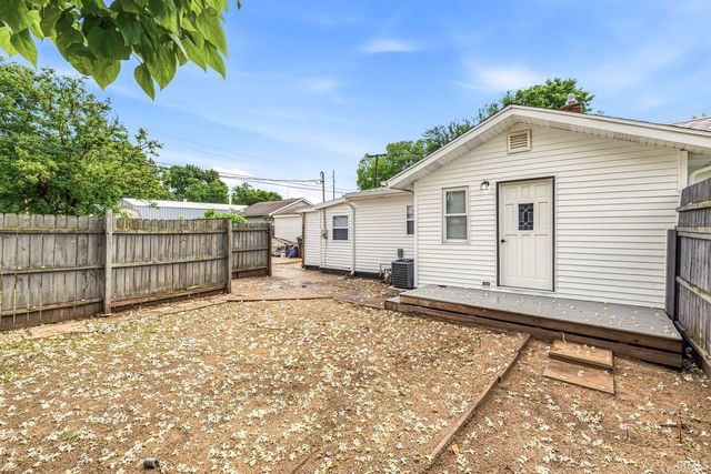 914 W Marion Street, Mishawaka, IN 46545