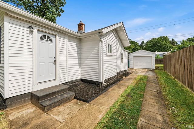 914 W Marion Street, Mishawaka, IN 46545