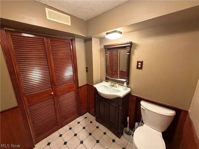 1921 Birch Trace Drive, Austintown, OH 44515