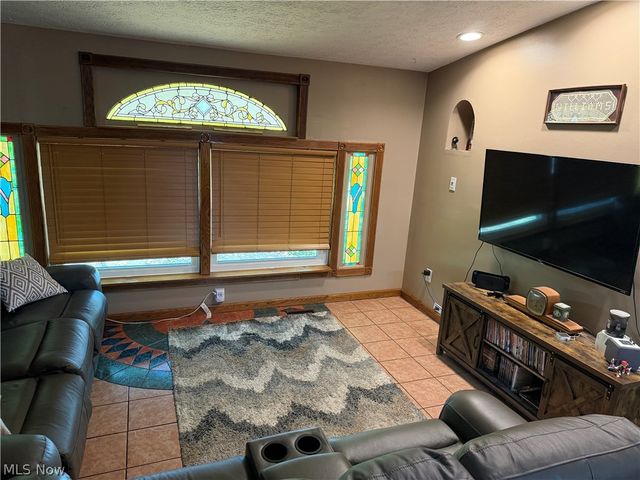 1921 Birch Trace Drive, Austintown, OH 44515