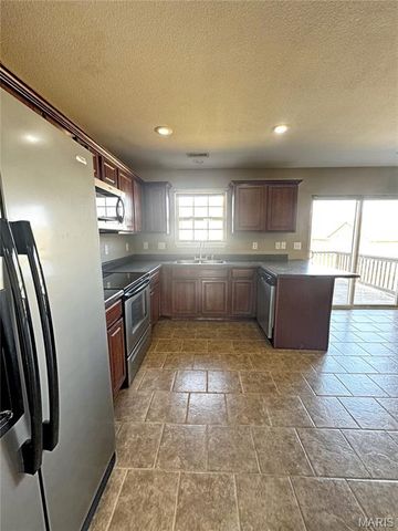 134 Kale Court, St Robert, MO 65584