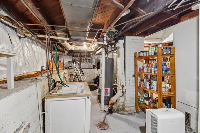 3917 11th Street, Des Moines, IA 50313