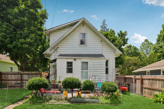 3917 11th Street, Des Moines, IA 50313