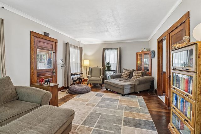 3917 11th Street, Des Moines, IA 50313