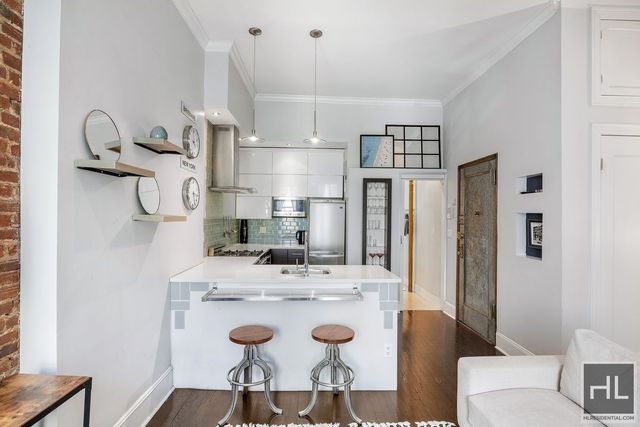 23 W 88th St Apt 2R, New York City, NY 10024