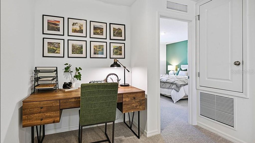 Image 15 of property listing at 7643 WATERSCAPE DRIVE, Groveland, FL 34736