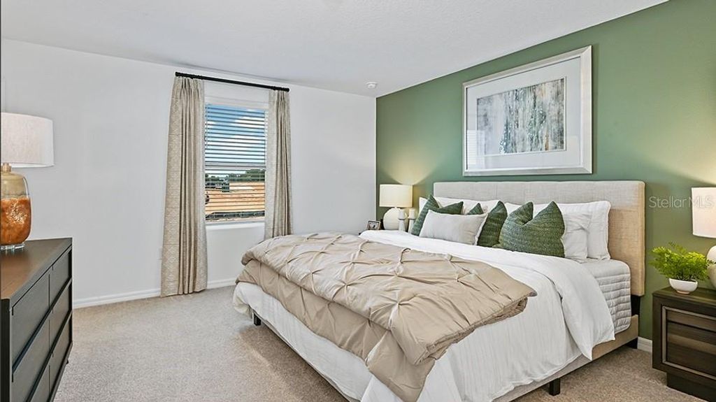 Image 16 of property listing at 7643 WATERSCAPE DRIVE, Groveland, FL 34736