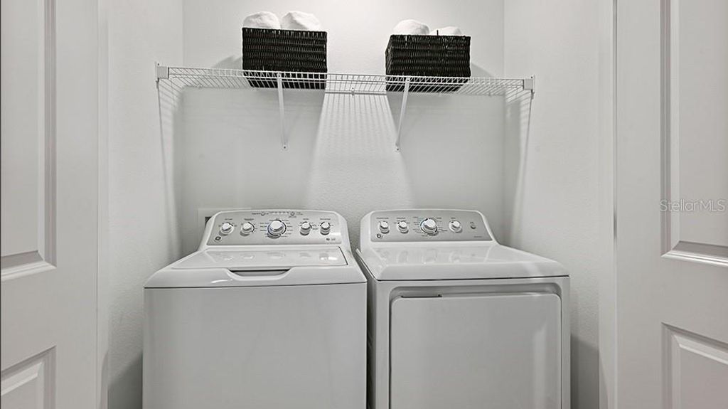 Image 22 of property listing at 7643 WATERSCAPE DRIVE, Groveland, FL 34736