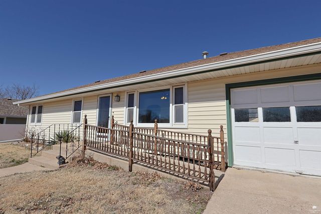 306 7th Street, Linn, KS 66953