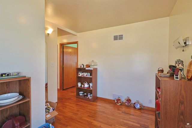 306 7th Street, Linn, KS 66953