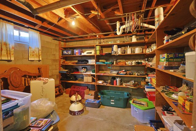 306 7th Street, Linn, KS 66953