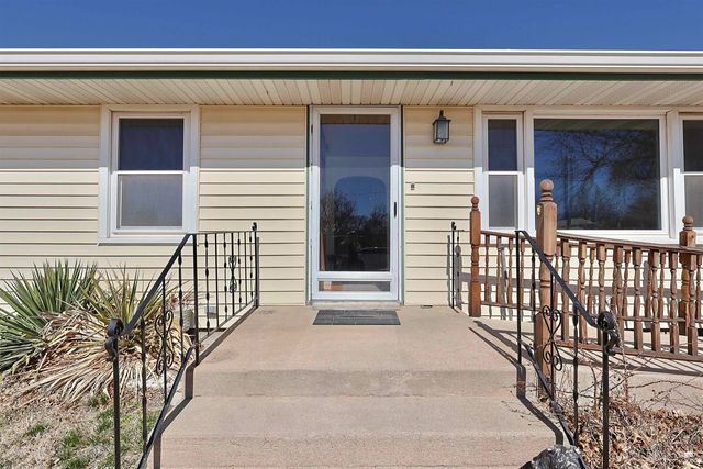 306 7th Street, Linn, KS 66953